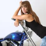 11 måder at style en denimnederdel på om vinteren