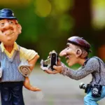 6 collagegreb med gamle magasiner