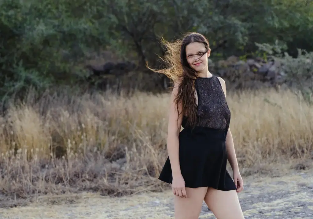 Sådan bærer du strømpebukser i sandaler på en elegant måde